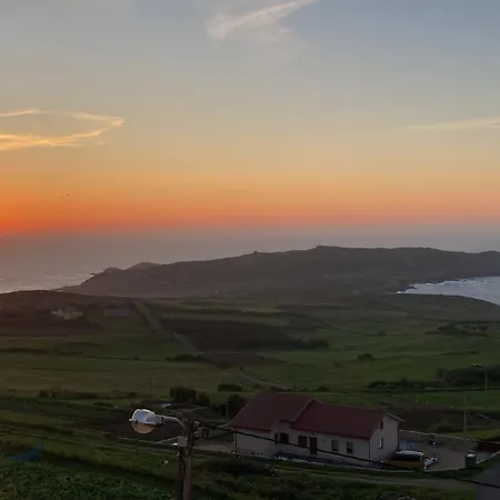 아파트 Mirador Do Faro Tourinan 무히아