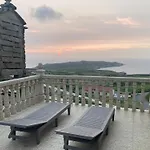 Mirador Do Faro Tourinan 公寓 *