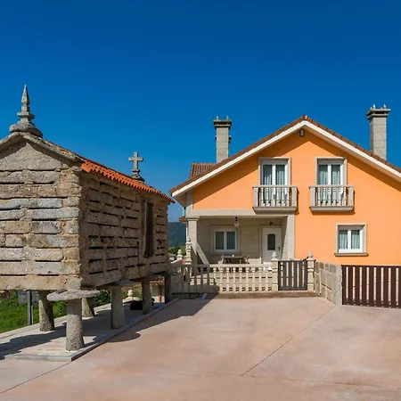 Mirador Do Faro Tourinan * Muxía