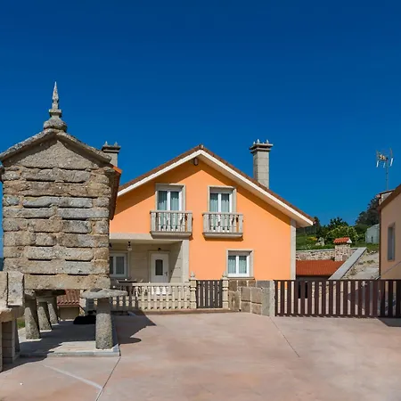 Mirador Do Faro Tourinan *